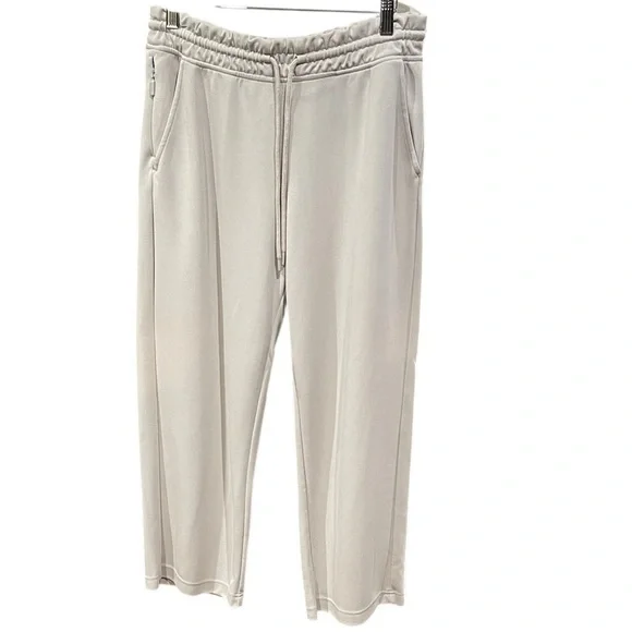 Athleta Seasoft Mid Rise Straight Crop Sweatpants SZ M Beige - Picture 1 of 5